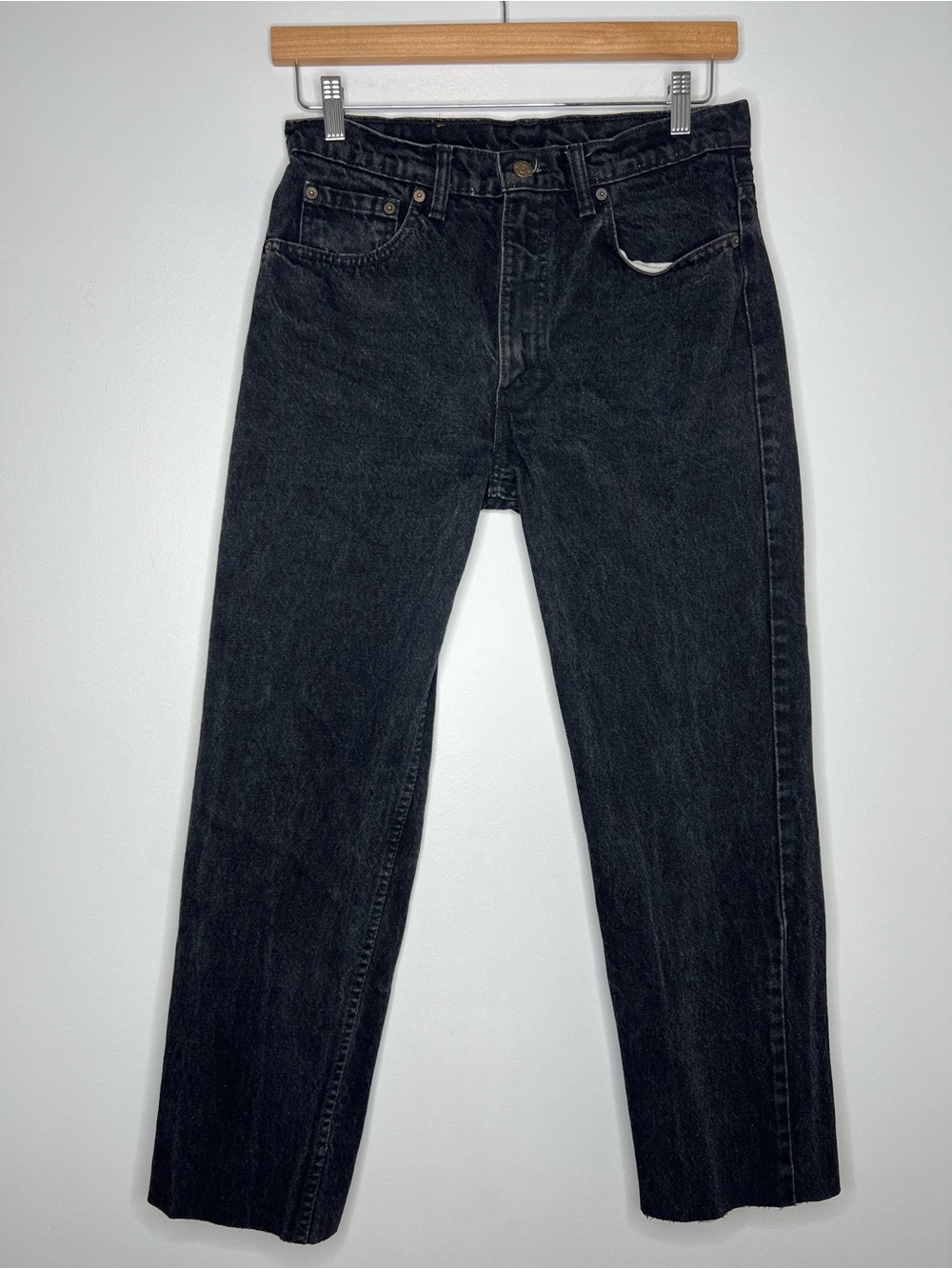 Vintage Levi’s 550 Black Jeans Canada 31x27 Relaxed Fit Cotton Raw Hem Cropped